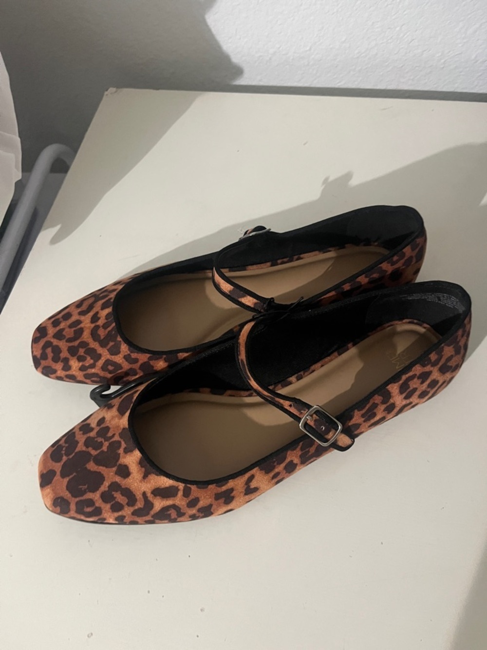 New Time And Tru Women’s Leopard Print Mary Jane Flats Shoes Size 11 NWT - Picture 4 of 9